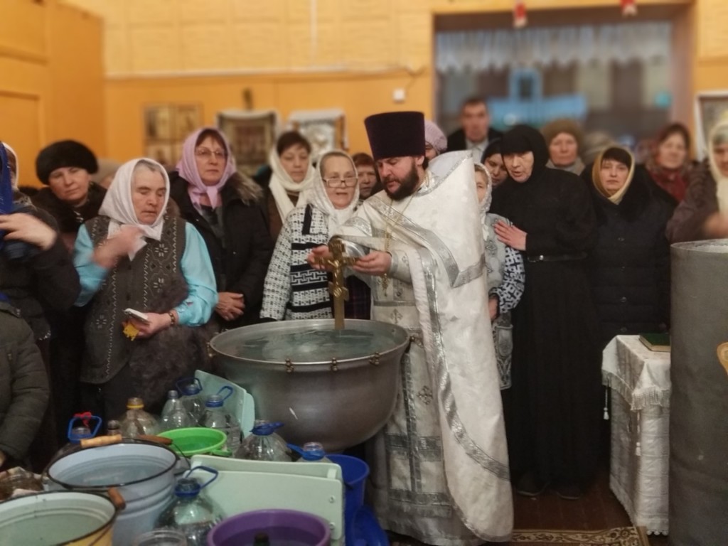 Великое освящение воды в с.Новая Малыкла | Храм святого великомученика  Димитрия Солунского